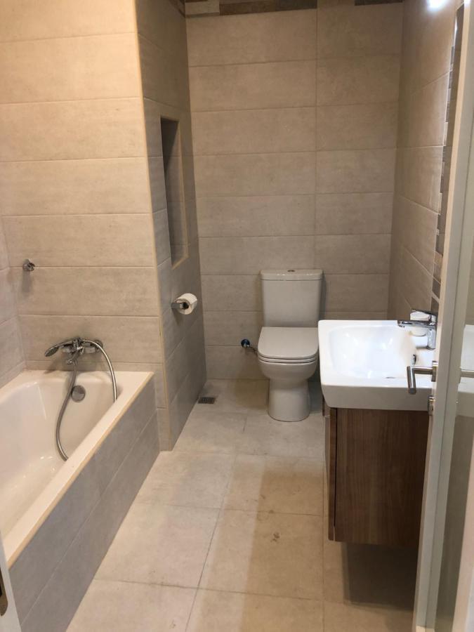 Апартаменты The Sea Just Across The Road - Flat 3 Сент-Полс-Бей Экстерьер фото